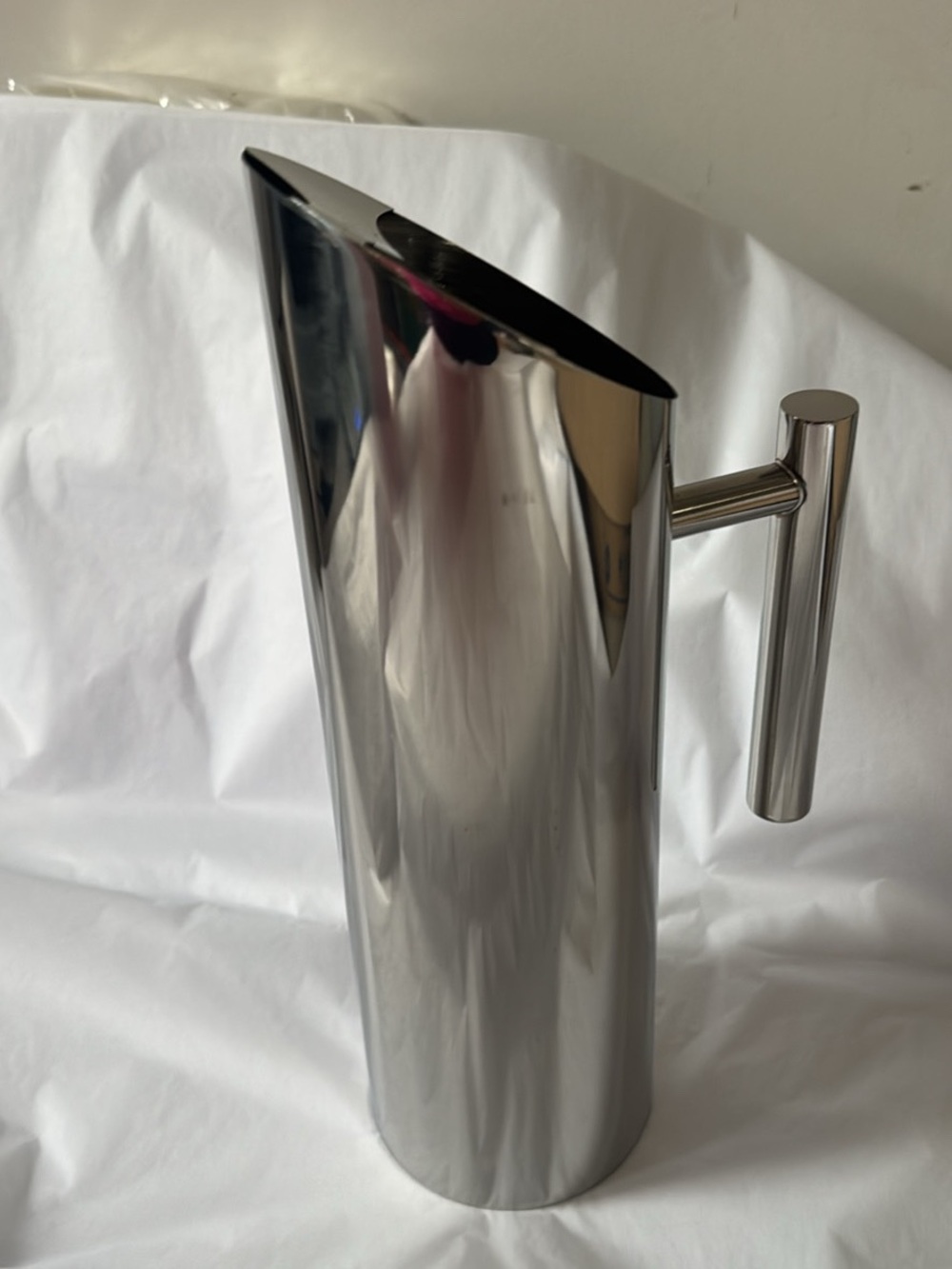 Stainless Steel Silver Pitcher with Modern Handle